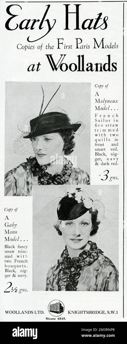 Due modelli che indossano cappelli di paglia intelligenti inclinati leggermente su un lato. Data: 1937 Foto Stock