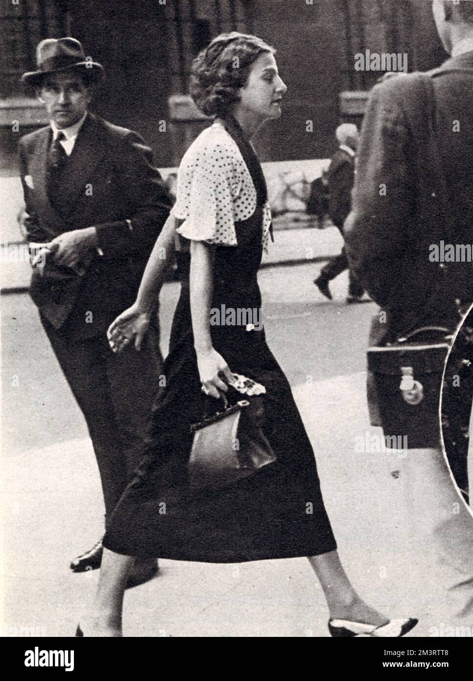 Signora Giles Borrett, prima annunciatrice radiofonica della BBC Foto Stock