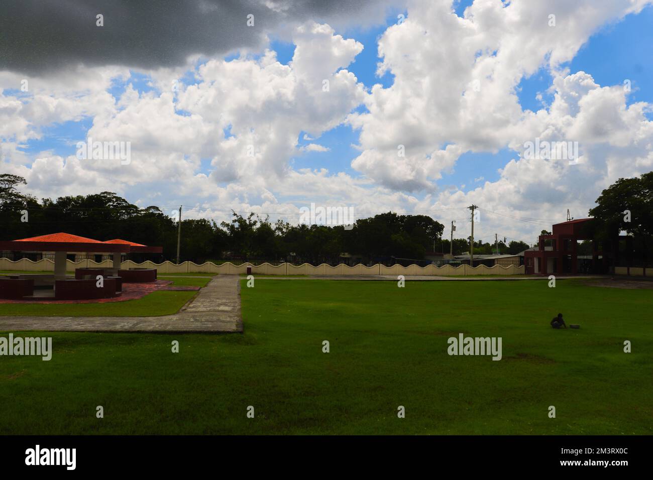 formazione di nuvole sul campo Foto Stock