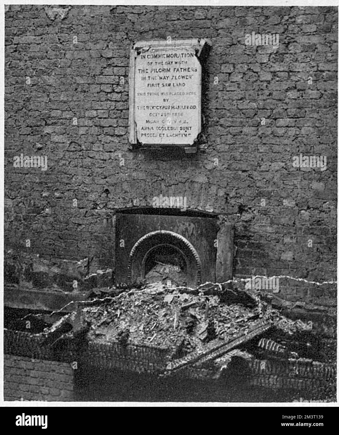 La Chiesa dei Padri Pellegrini, Southwark, Londra, dedicata ai pellegrini che si sono recati in America nel Mayflower nel 1620 - distrutta in un raid tedesco di Luftwaffe a Londra. Foto Stock