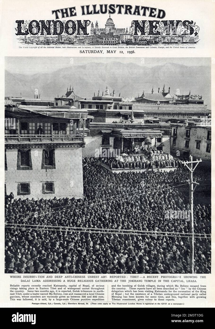 Dalai Lama si rivolge a una folla enorme in Tibet, 1956 Foto Stock