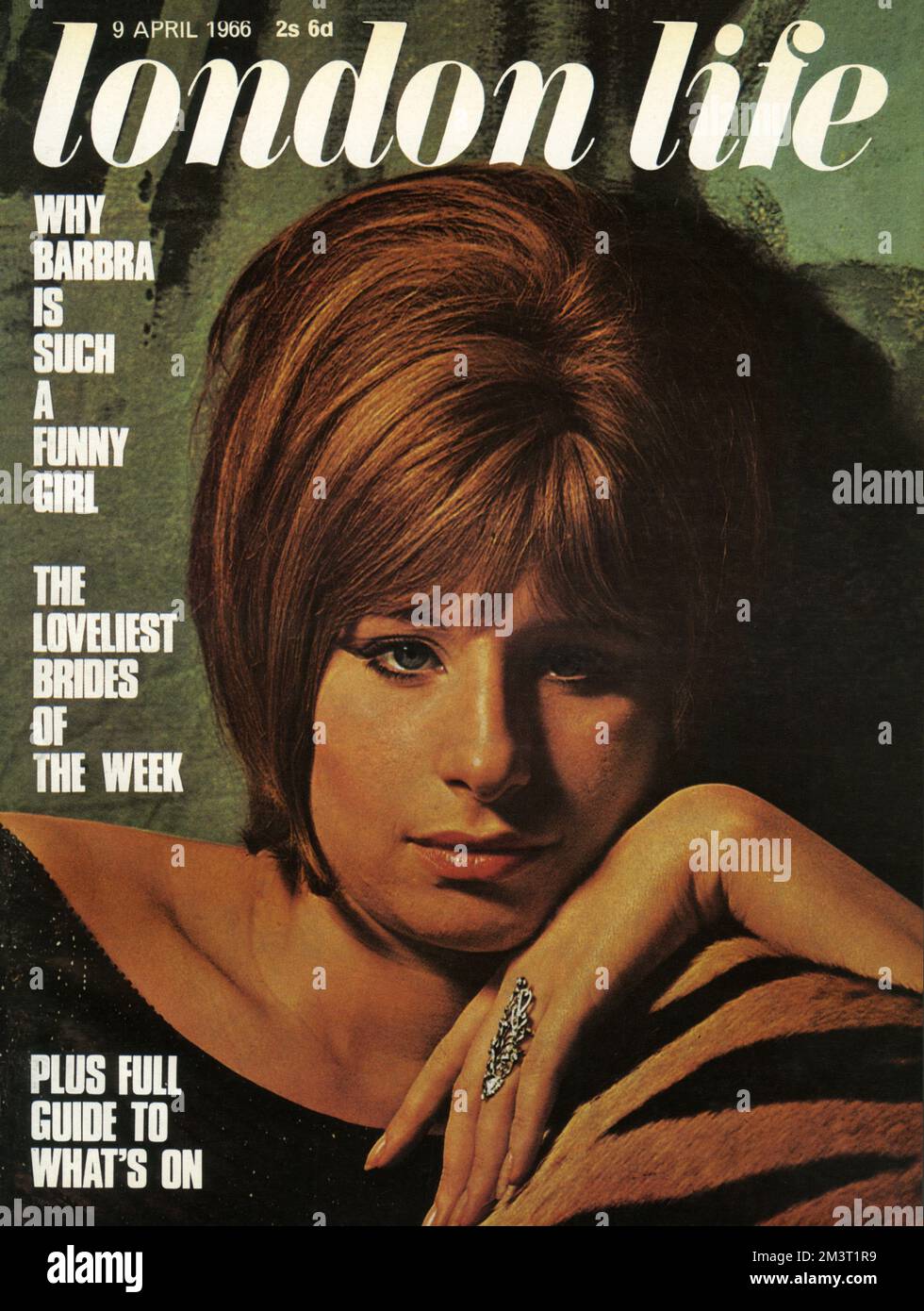 L'attrice e cantante americana Barbara Streisand (1942-) è apparsa sulla copertina della rivista London Life. Foto Stock