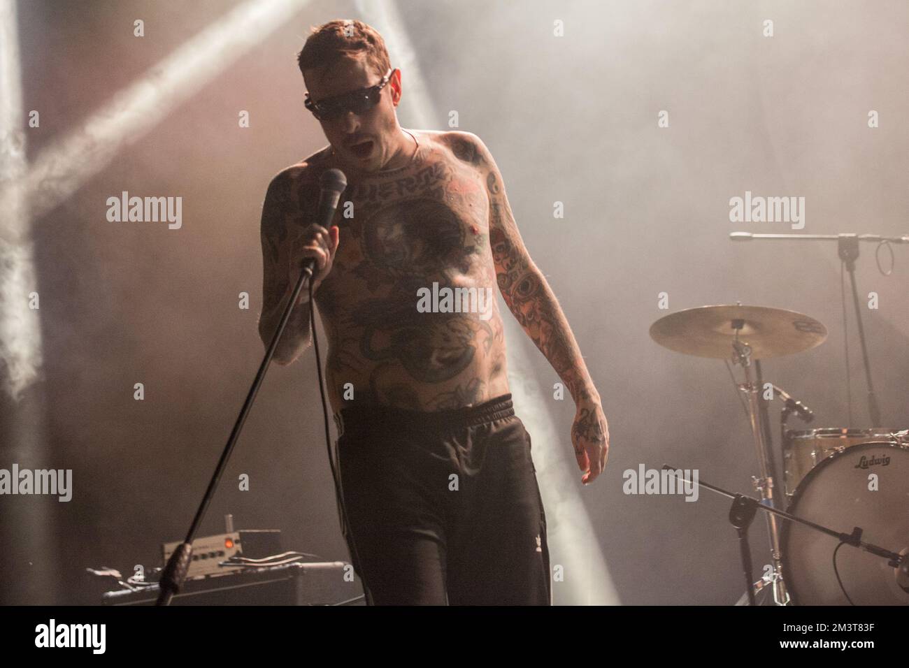 Milano, Italia. 15th Dec, 2022. I Viagra Boys vivono a Fabrique a Milano. (Foto di Carlo Vergani/Pacific Press) Credit: Pacific Press Media Production Corp./Alamy Live News Foto Stock