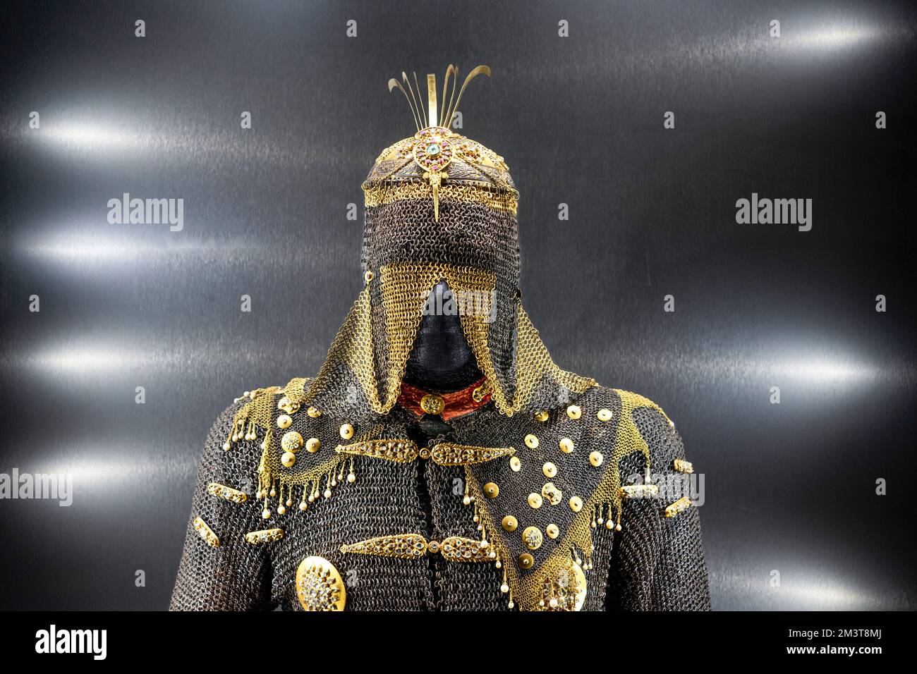 Vestito di Armour Ceremoniale del Sultano Ottomano Mustafa III nel Palazzo Topkapi, Istanbul, Turchia. Foto Stock