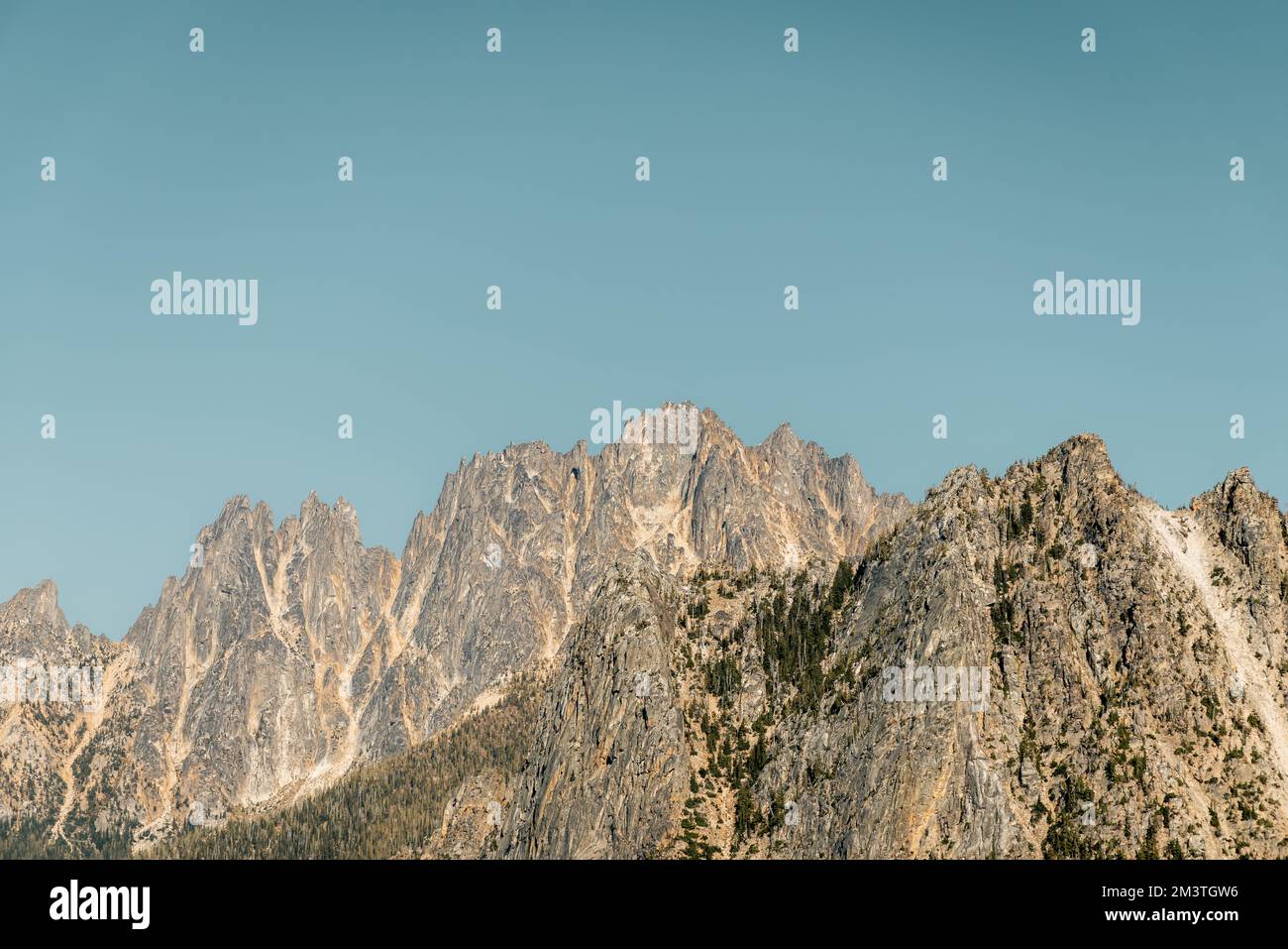 il washington pass si affaccia vicino all'entrata orientale del parco nazionale delle cascate settentrionali nel nord centrale di washington. Foto Stock