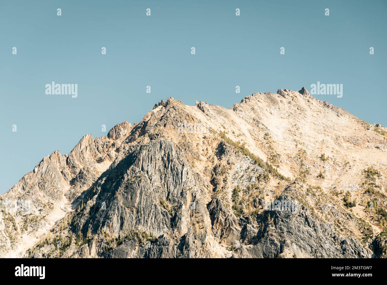 il washington pass si affaccia vicino all'entrata orientale del parco nazionale delle cascate settentrionali nel nord centrale di washington. Foto Stock