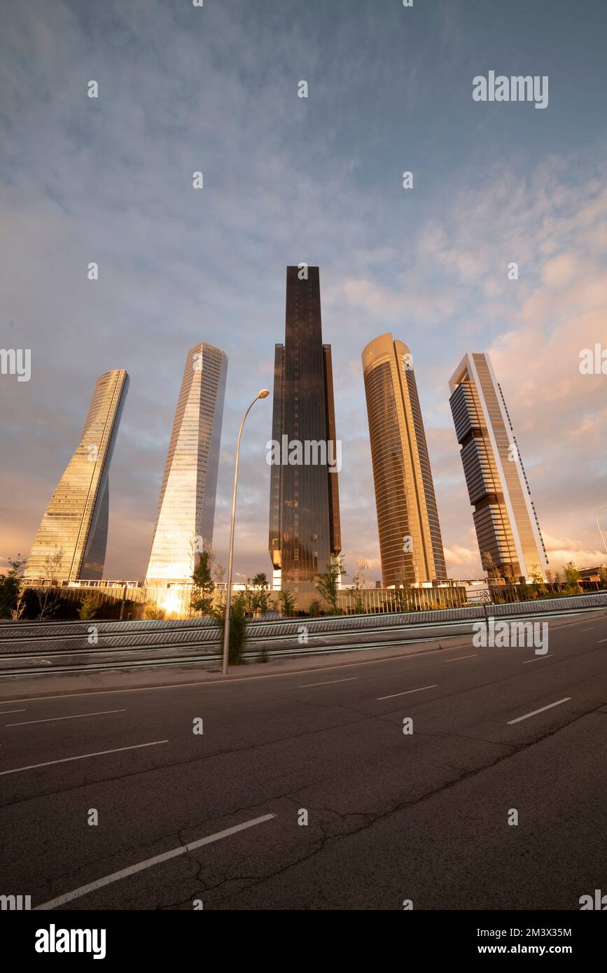 Caleido, la quinta torre della zona commerciale di Madrid, Madrid, Spagna Foto Stock
