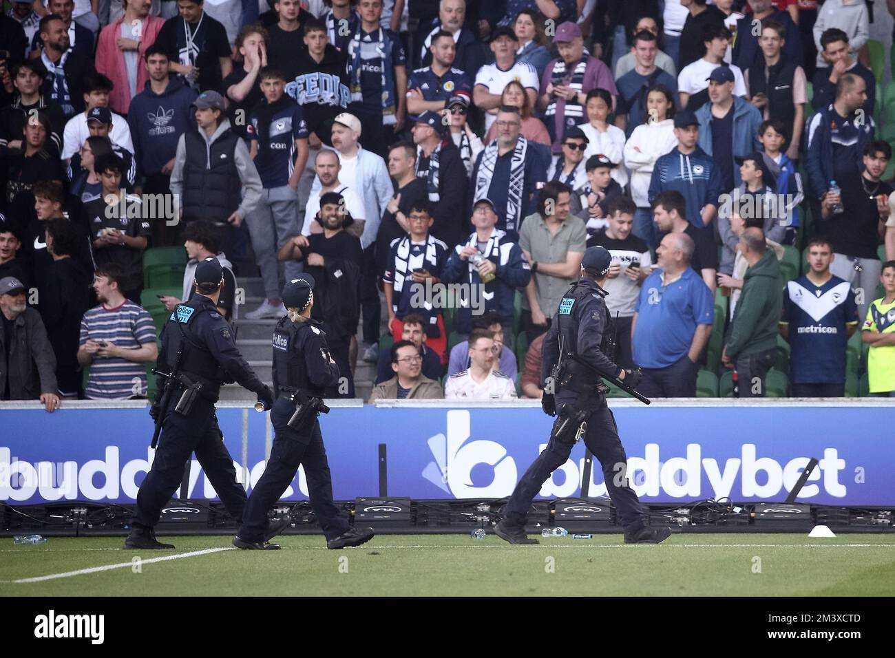 Melbourne, Australia, 17 dicembre 2022. La squadra di poliziotto si vede durante la Partita di football maschile della A-League tra Melbourne City e Melbourne Victory all'AAMI Park il 17 dicembre 2022 a Melbourne, Australia. Credit: Dave Hewison/Speed Media/Alamy Live News Foto Stock