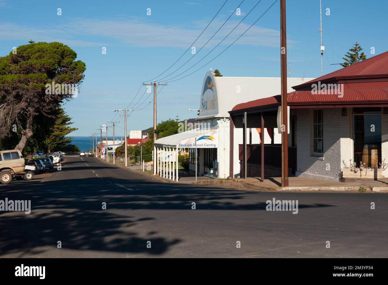 Scena stradale della città di Penneshaw, Kangaroo Island, dove il traghetto da Cape Jervis arriva e parte. Foto Stock