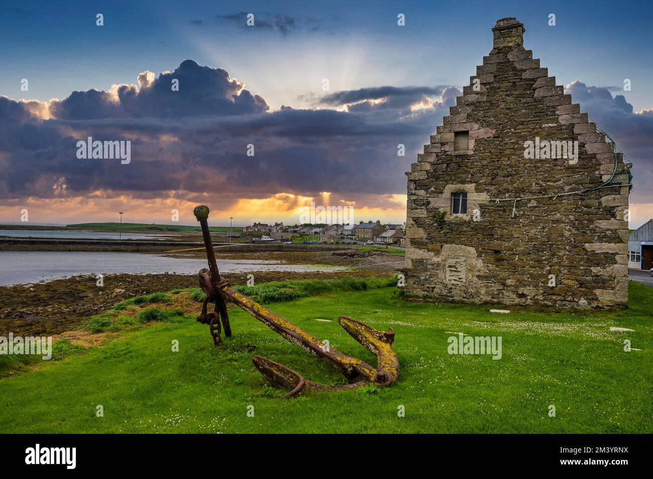 Storica casa di pietra sulle Isole Orcadi, Regno Unito Foto Stock