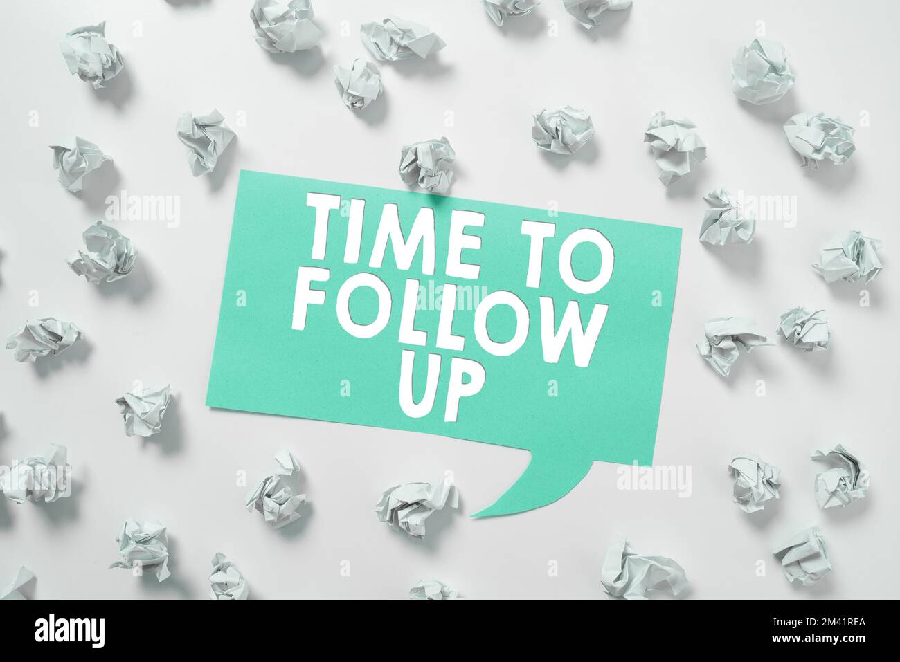 Scrittura visualizzazione testo tempo di follow-up. Vetrina aziendale richiesta dell'attività precedente o continuazione delle informazioni Foto Stock