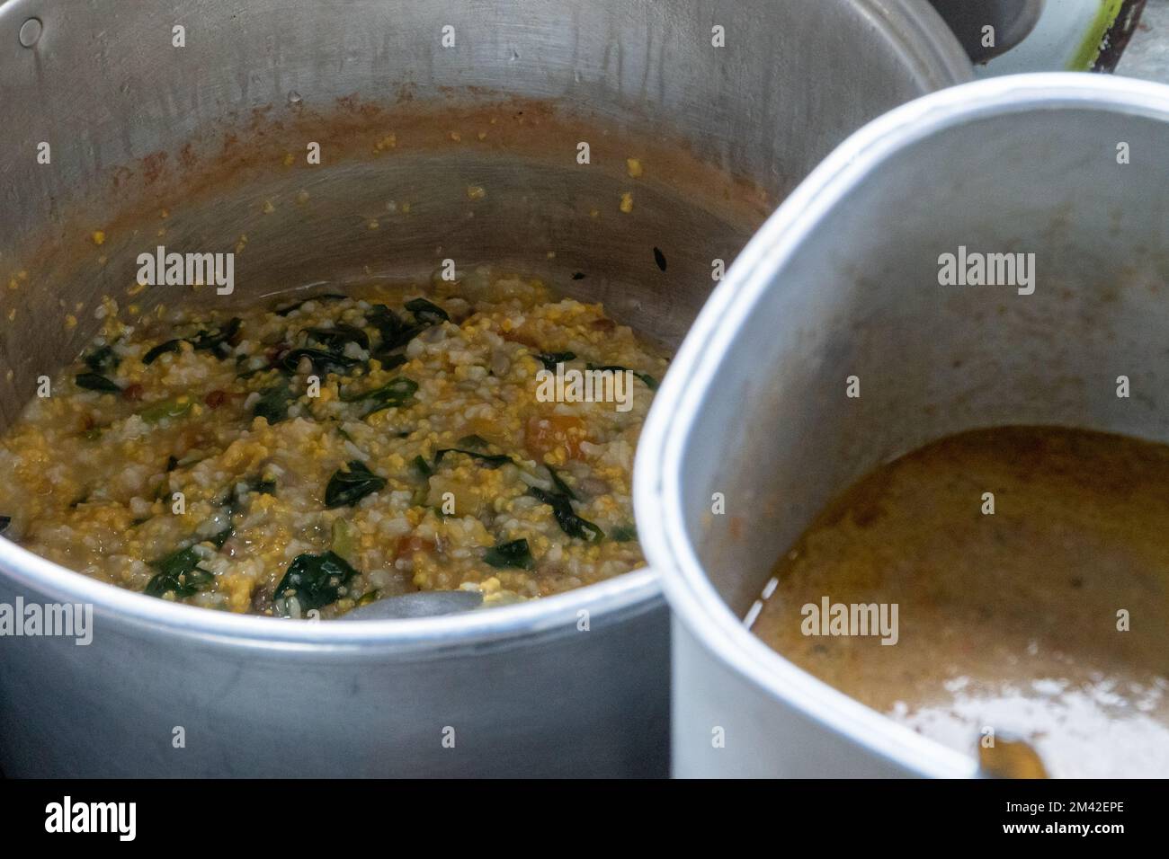 Il porridge Ledok è uno dei cibi speciali dell'isola di Nusa Penida, Bali. Oltre al suo gusto delizioso, questo porridge fornisce anche benessere benef Foto Stock