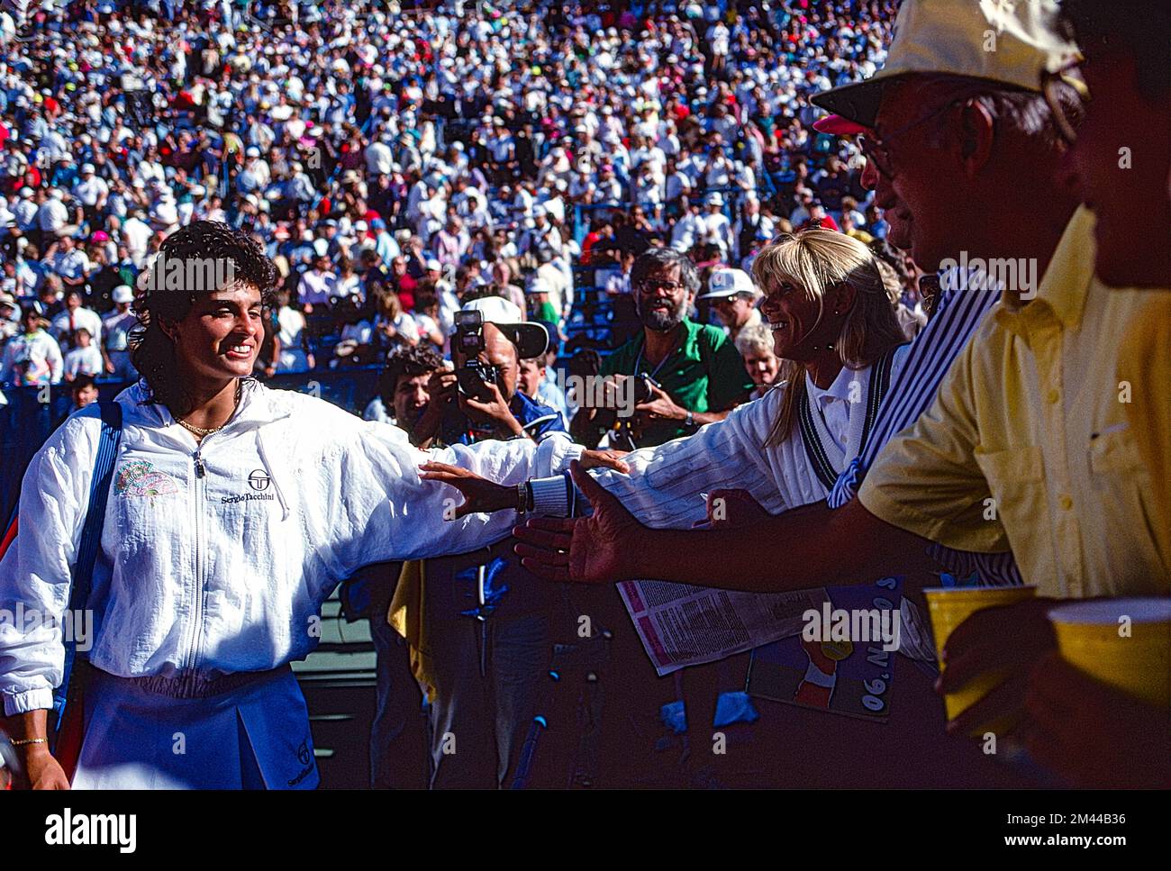 Gabriela Sabatini (ARG) vincitore del Campionato femminile di singolare all'USOpen Tennis 1990. Foto Stock
