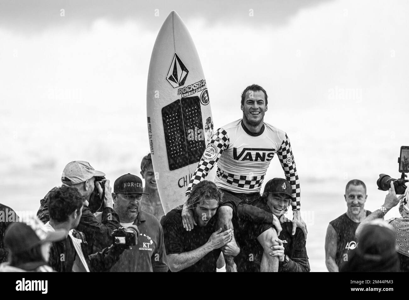 Haleiwa, HI, Stati Uniti. 18th Dec, 2022. Balram Stack vince al Vans 2022 Pipe Masters a Banzai Pipeline ad Haleiwa, HI il 18 dicembre 2022. Credit: Erik Kabik Photography/Media Punch/Alamy Live News Foto Stock