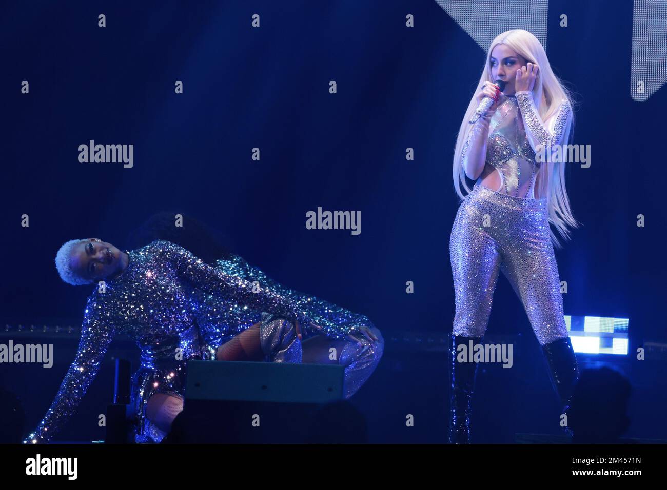 Ava max foto immagini e fotografie stock ad alta risoluzione - Alamy