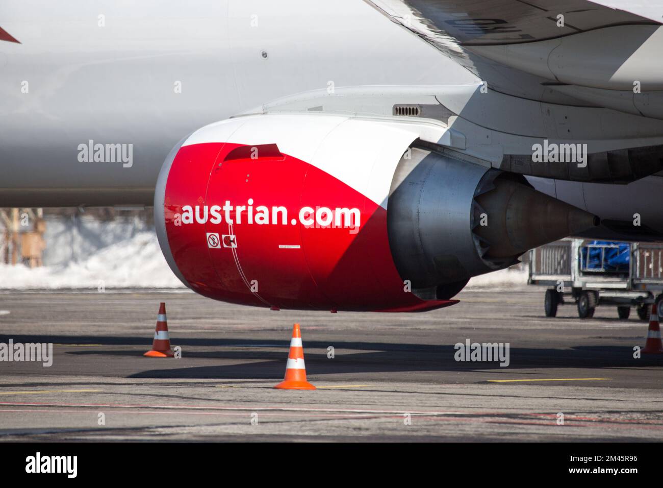 Odessa, Ucraina SIRCA 2018: Primo piano delle turbine aeree austriache. motore turbojet di un aereo moderno. motore dell'aeroplano per passeggeri Foto Stock