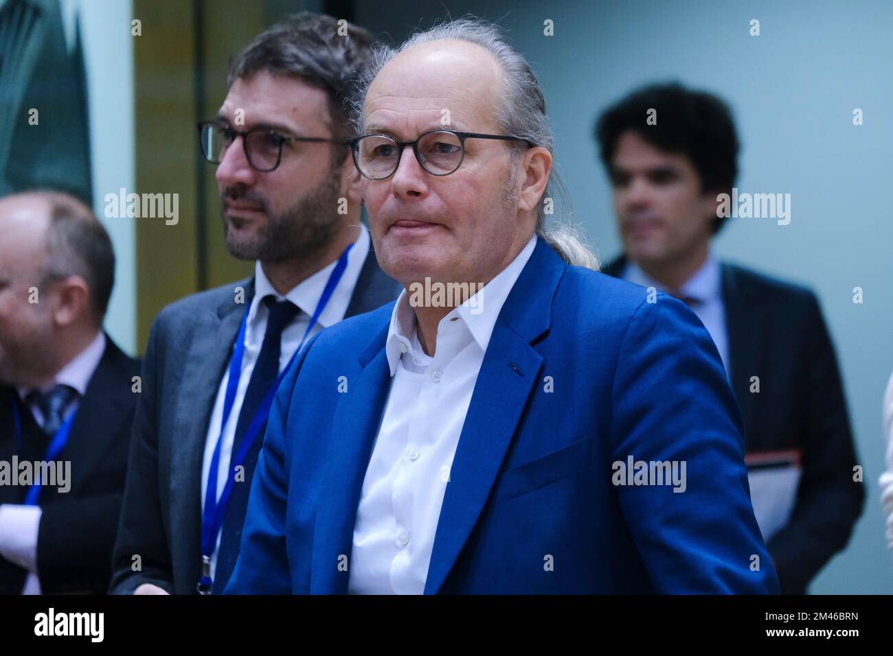 Bruxelles, Belgio. 19th Dec, 2022. Claude TURMES, ministro dell'energia, arriva a partecipare a una riunione dei ministri dell'energia dell'UE a Bruxelles, in Belgio, il 19 dicembre 2022. Credit: ALEXANDROS MICHAILIDIS/Alamy Live News Foto Stock