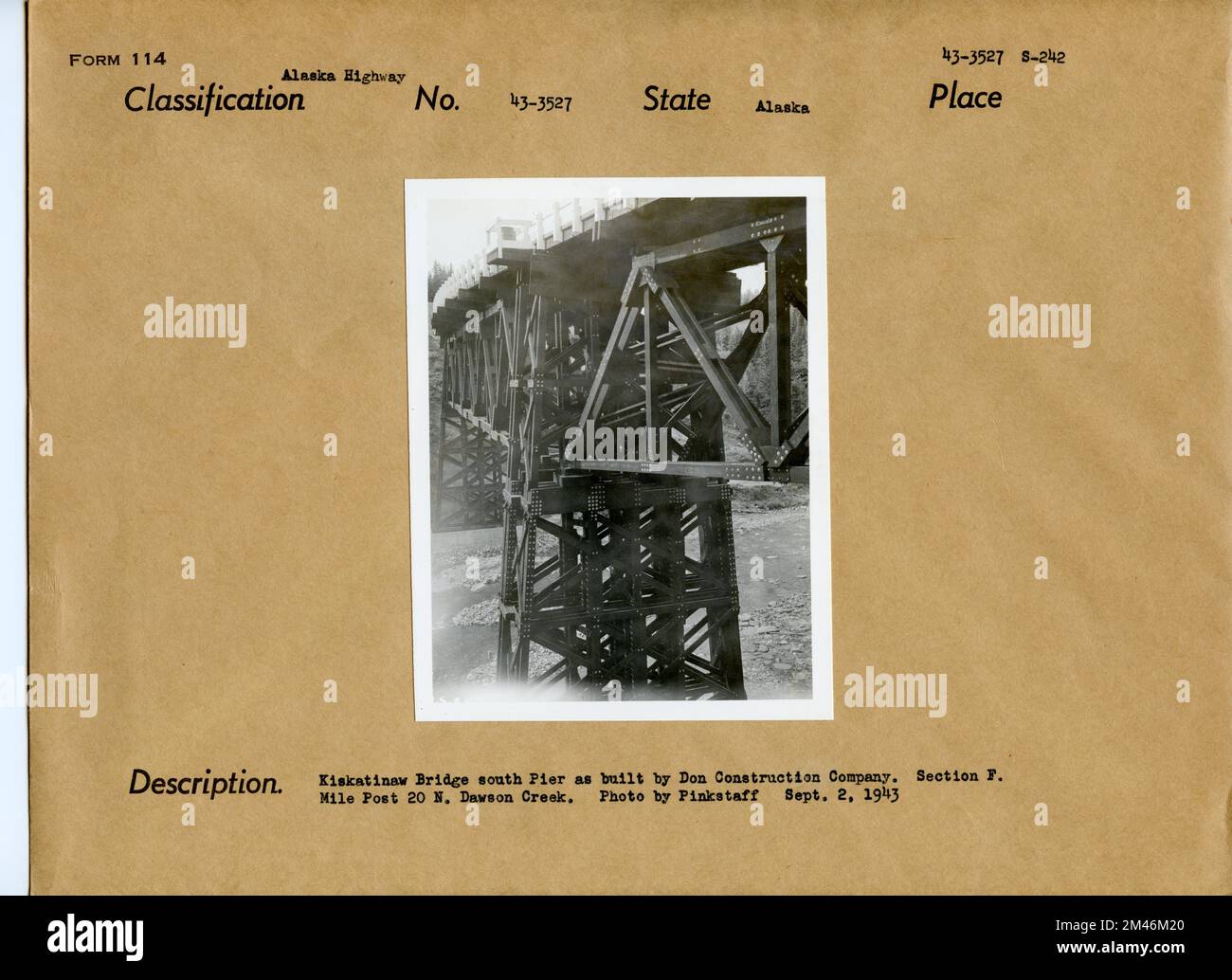 Ponte di Kiskatinaw. Didascalia originale: Kiskatinaw Bridge South Pier come costruito da Don Construction Company. Sezione F. Mile Post 20 N. Dawson Creek. Foto di Pinkstaff, 2 settembre 1943. Stato: Alaska. Foto Stock