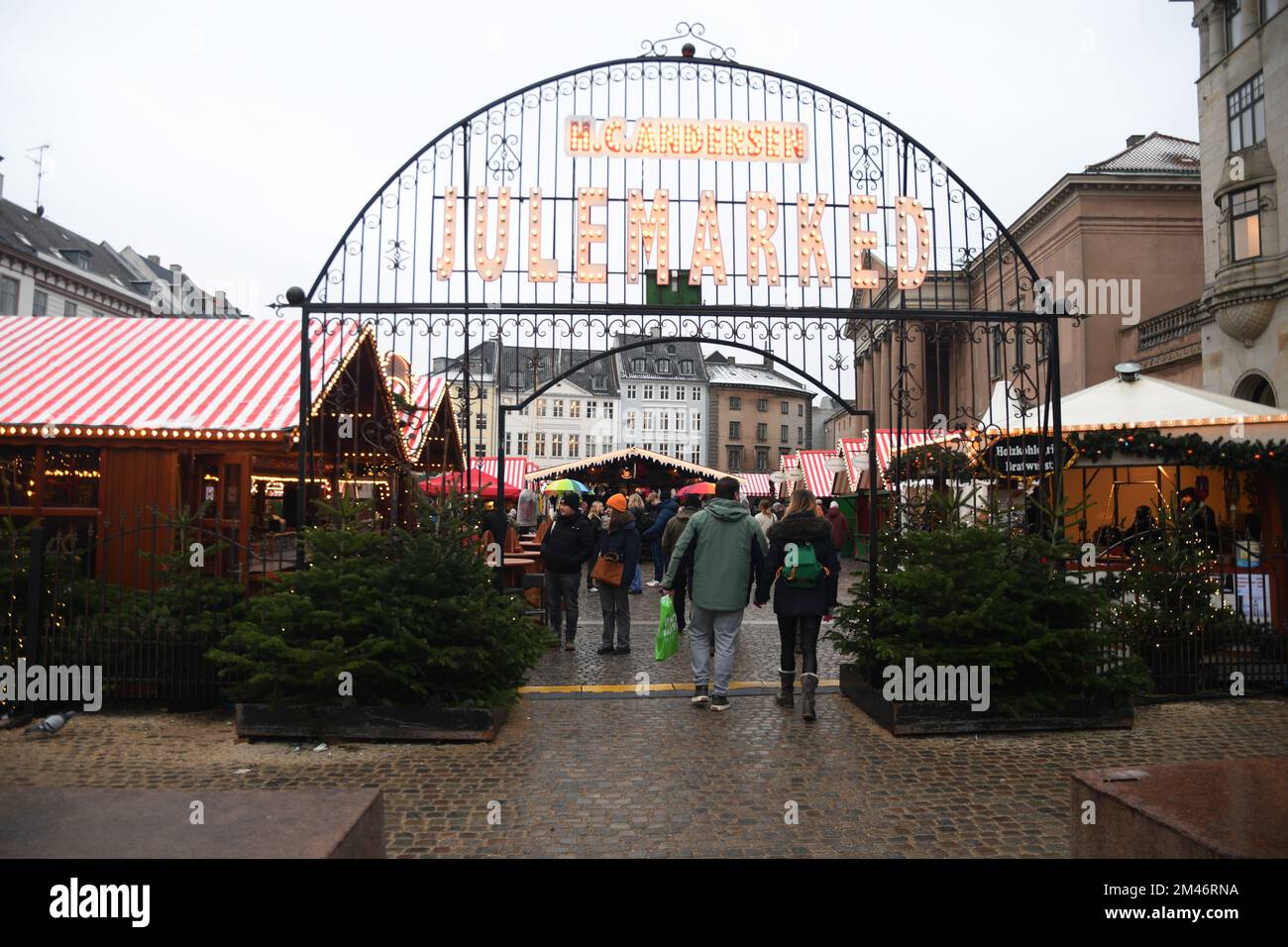 Copenaghen/Danimarca/19 dicembre 2022/ H-C.Andersen si è aggiudicato il mercatino di natale di nytorv nella capitale danese. (Foto: Francis Dean/Dean Pictures) Foto Stock