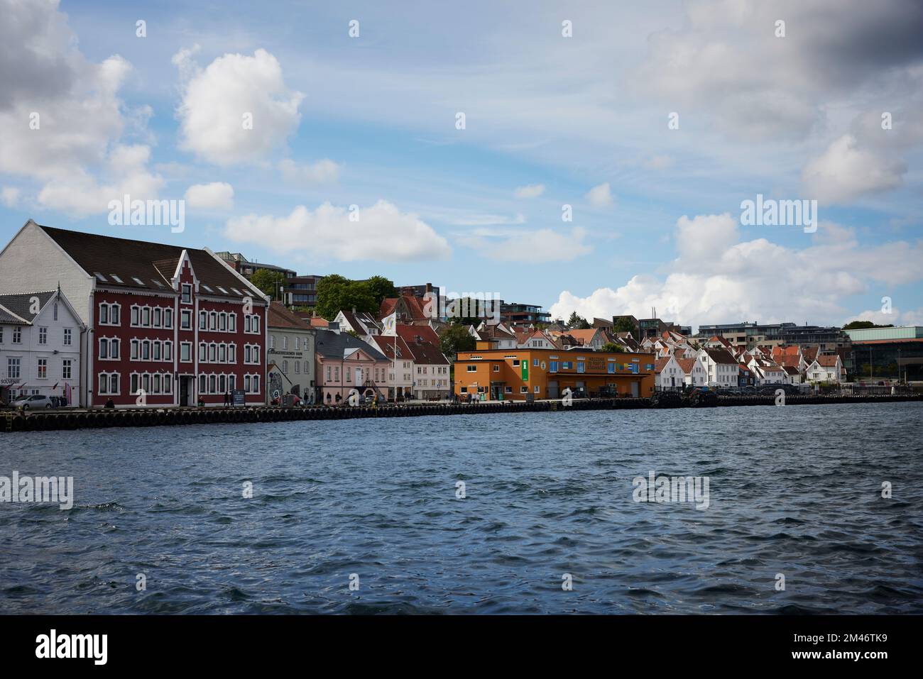 Vista delle case sul mare Foto Stock