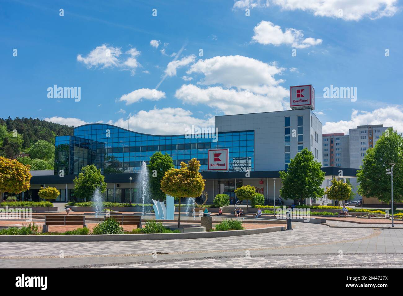 Povazska Bystrica (Waagbistritz): Supermercato Kaufland in , Slovacchia Foto Stock