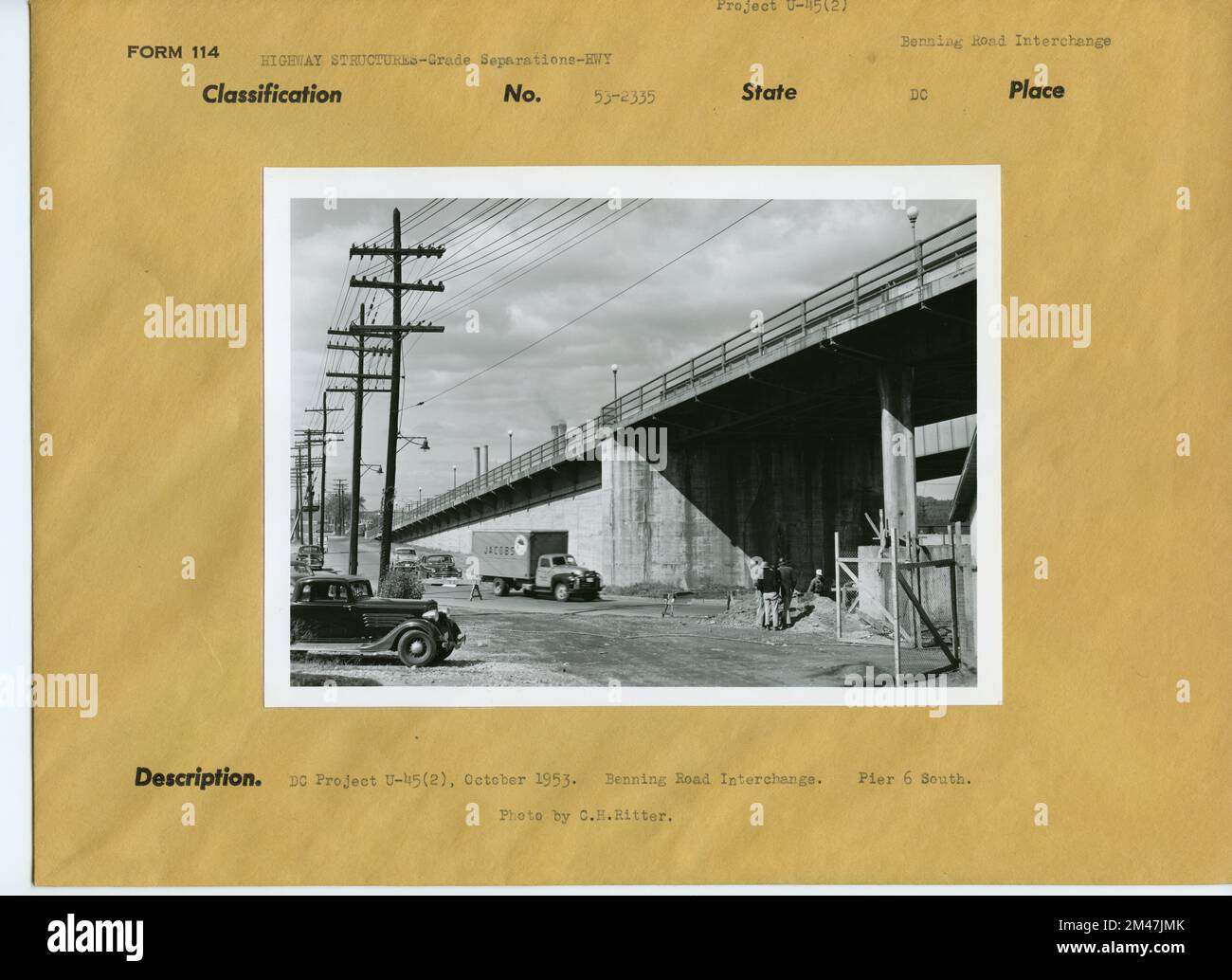 Interscambio Benning Road. Didascalia originale: DC Project U-45(2), ottobre 1953. Interscambio Benning Road. Molo 6 sud. Foto di C. H. Ritter. Stato: Distretto di Columbia. Località: Washington. Foto Stock