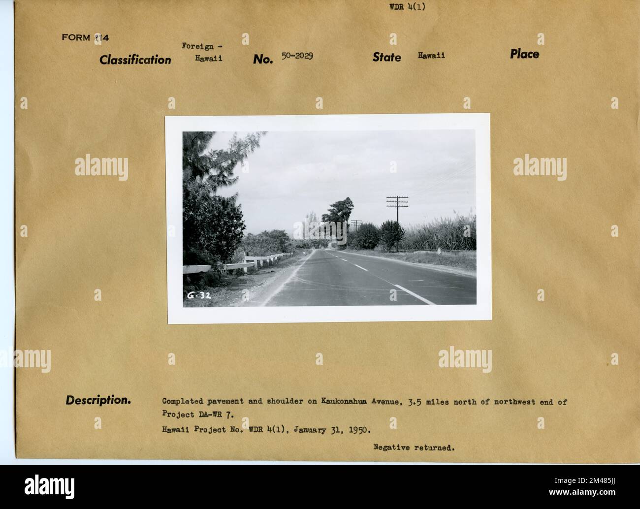 Hawaii progetto No.. WDR 4(1). Didascalia originale: Pavimentazione completa e spalla su Kaukonahua Avenue, 3,5 miglia a nord del lato nord-ovest del progetto da-WR 7. Hawaii progetto No.. WDR 4(1), 31 gennaio 1950. Stato: Hawaii. Foto Stock