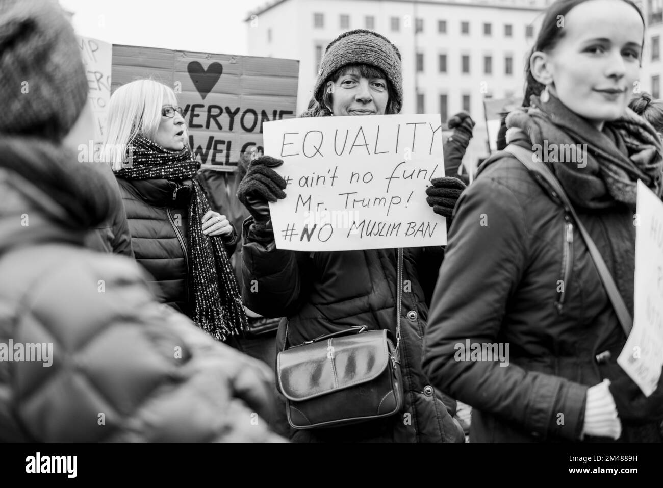 Donald Trump protesta, porta di brandeburgo, Berlino, Germania Foto Stock