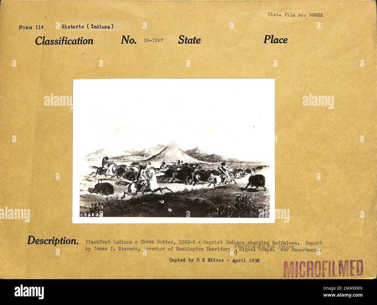 Gli Indiani Blackfeet caricano i bufali a Three Buttes. Didascalia originale: Blackfeet Indians-Three Buttes, 1853-5 - Ristampa Indiani carica bufali. Relazione di Isaac I. Stevens, Governatore del territorio di Washington fotografia dal corpo di segnale. Dipartimento di guerra copiato da H. H. Ritter - Aprile 1938. Foto Stock