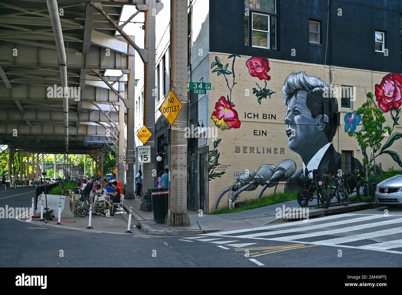 John F. Kennedy murale al Berliner birreria pub a Georgetown, Washington DC, Stati Uniti d'America Foto Stock