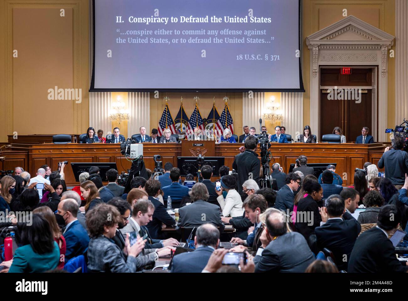 Washington, DC, USA il 19 dicembre 2022. La commissione House Select che indaga sull'attacco al Campidoglio degli Stati Uniti tiene la sua riunione finale per votare sui rinvii penali contro l'ex presidente Donald Trump nel Cannon House Office Building di Washington, DC, USA, 19 dicembre 2022. Foto di Jim lo Scalzo/Pool/ABACAPRESS.COM Foto Stock