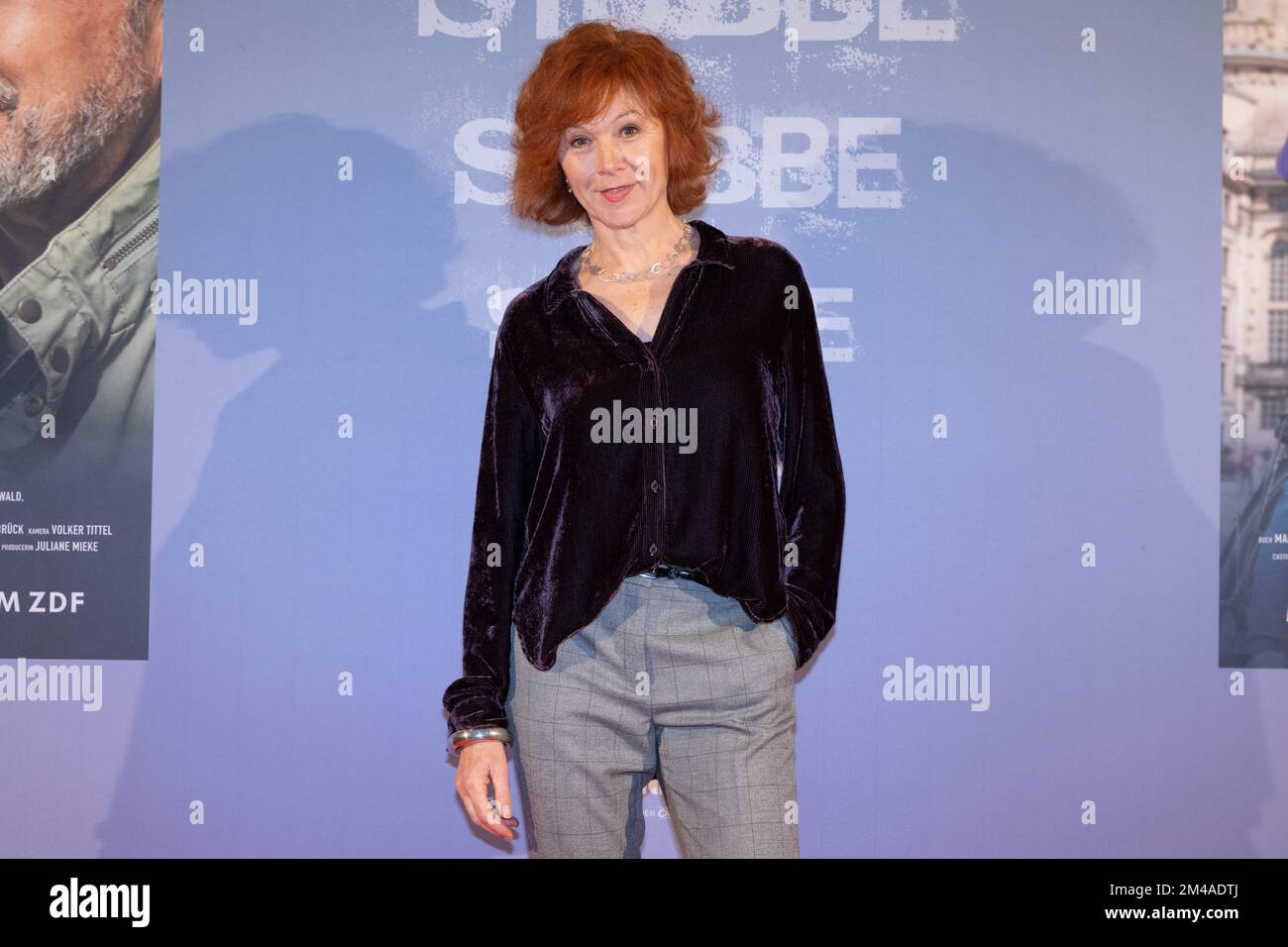 Dresda, Germania. 19th Dec, 2022. Heike Trinker è presente al Rundkino in occasione della prima edizione del film "Stubbe Spezial: Ausgeliefert". Credit: Sebastian Kahnert/dpa/Alamy Live News Foto Stock