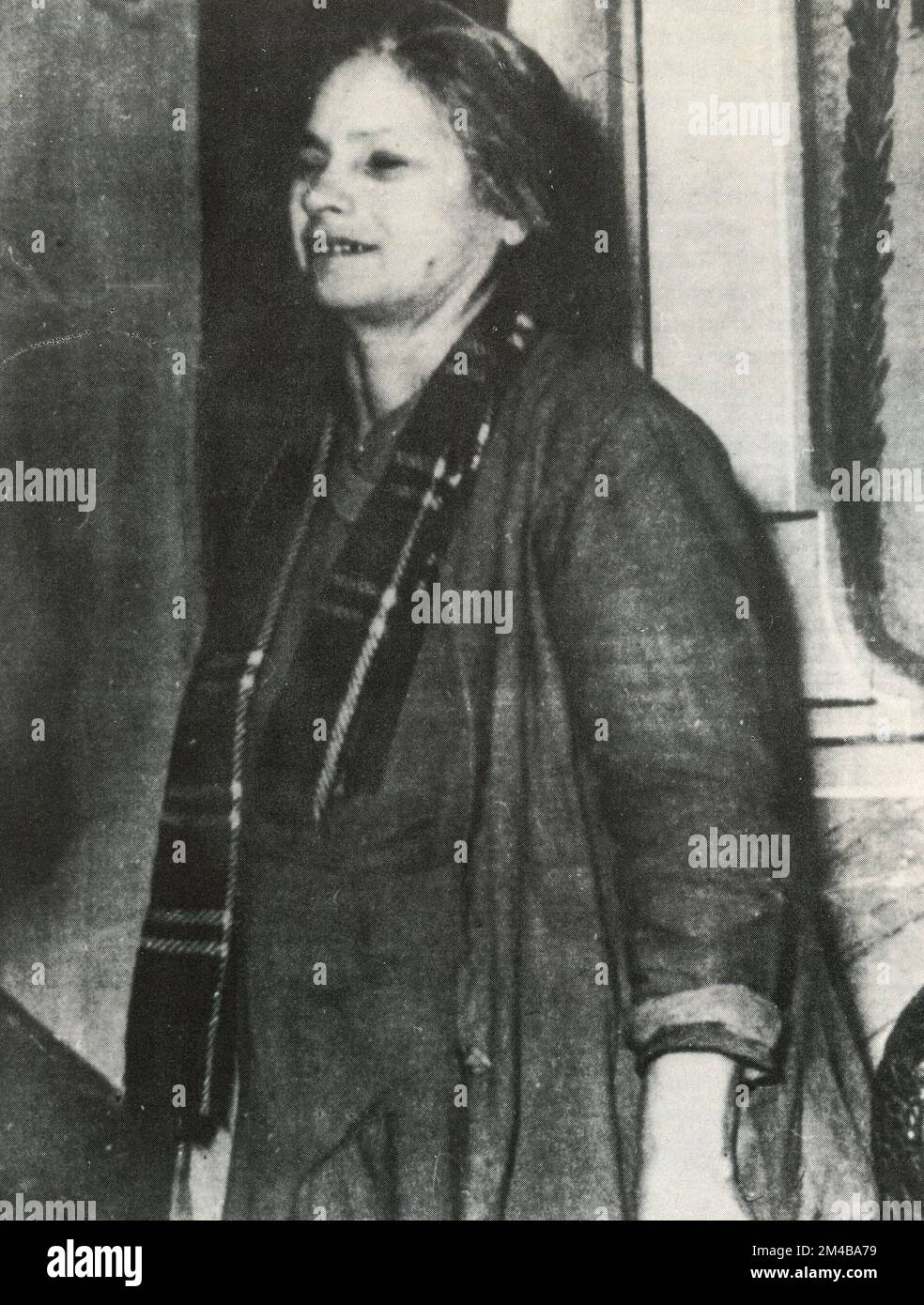 Signora Lombardo, madre del bandito italiano Salvatore Giuliano (a destra), Italia 1940s Foto Stock