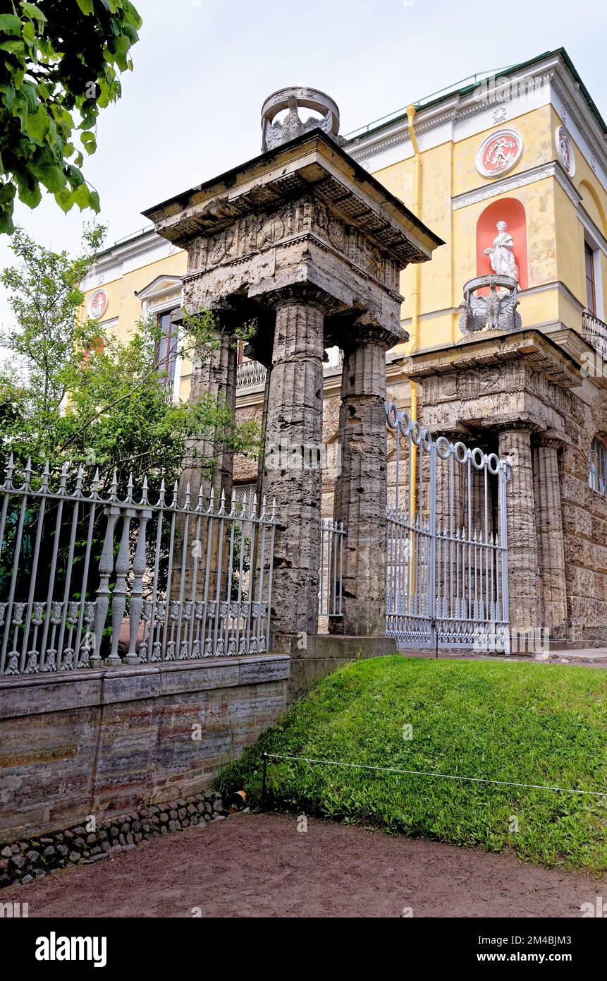 Ingresso alla Galleria Cameron al Palazzo di Caterina. Situato nella città di Tsarskoye Selo (Pushkin), St. Petersburg, Russia. 24th giugno 2011 Foto Stock