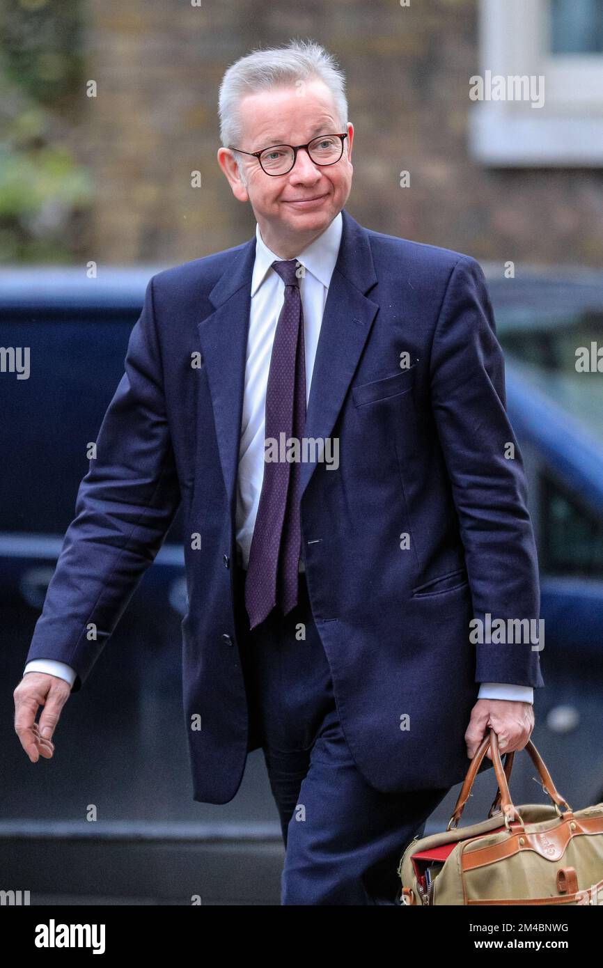 Michael Gove, deputato, Segretario di Stato per il livellamento, l'edilizia abitativa e le comunità e Ministro delle relazioni intergovernative, Downing Street, Londra Foto Stock