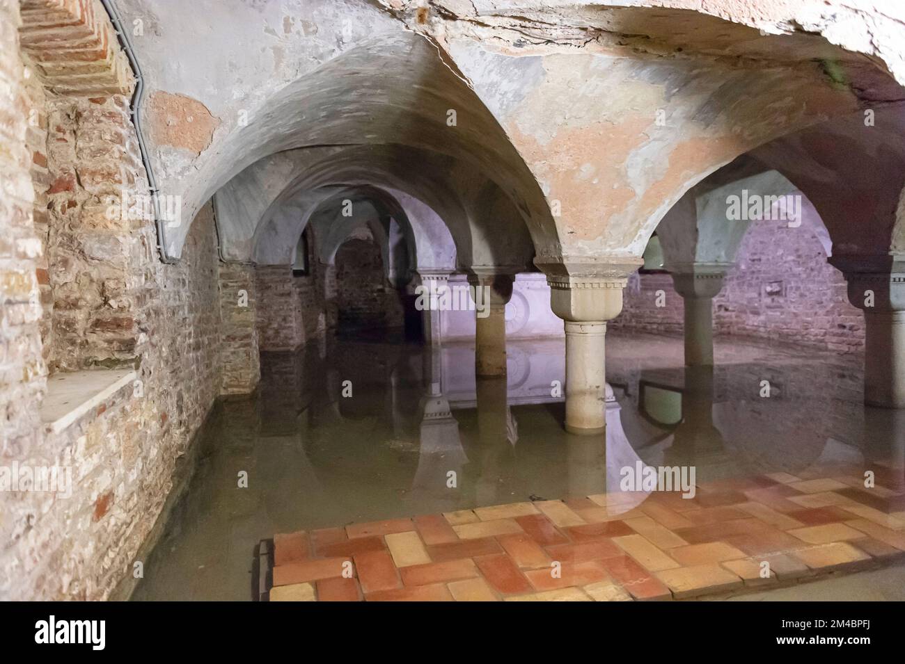 all'interno del st. chiesa di zaccaria: cripta, venezia, italia Foto Stock