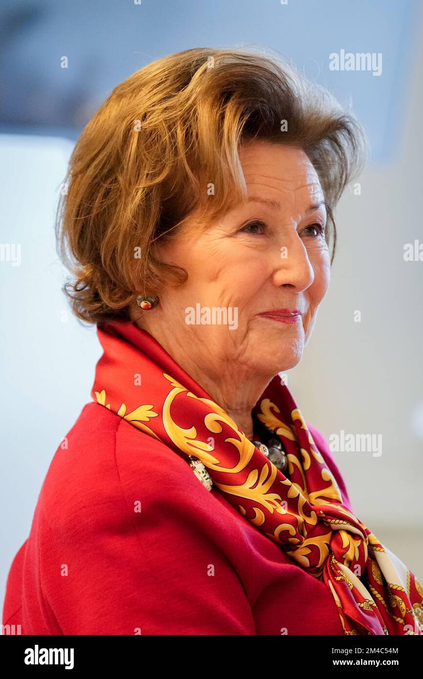 Lørenskog 20221220.la clinica per bambini e giovani dell'ospedale di Ahus riceve una visita di Natale dalla Regina Sonja. Foto: Beate Oma Dahle / NTB Foto Stock