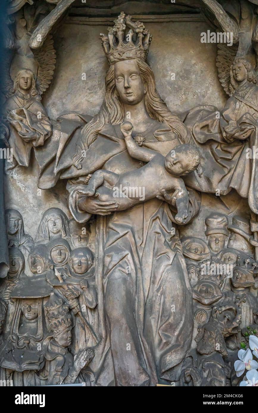 Antico rilievo nella Cappella della Vergine Maria il protettore (1483 ca.) - Olomouc, Repubblica Ceca Foto Stock