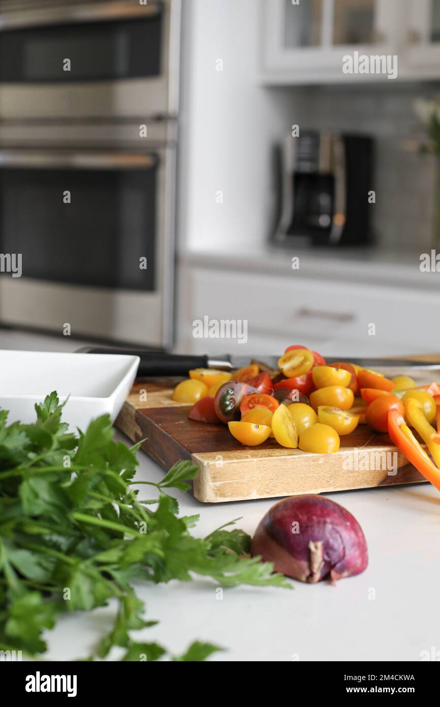 Ingredienti freschi in cucina Foto Stock