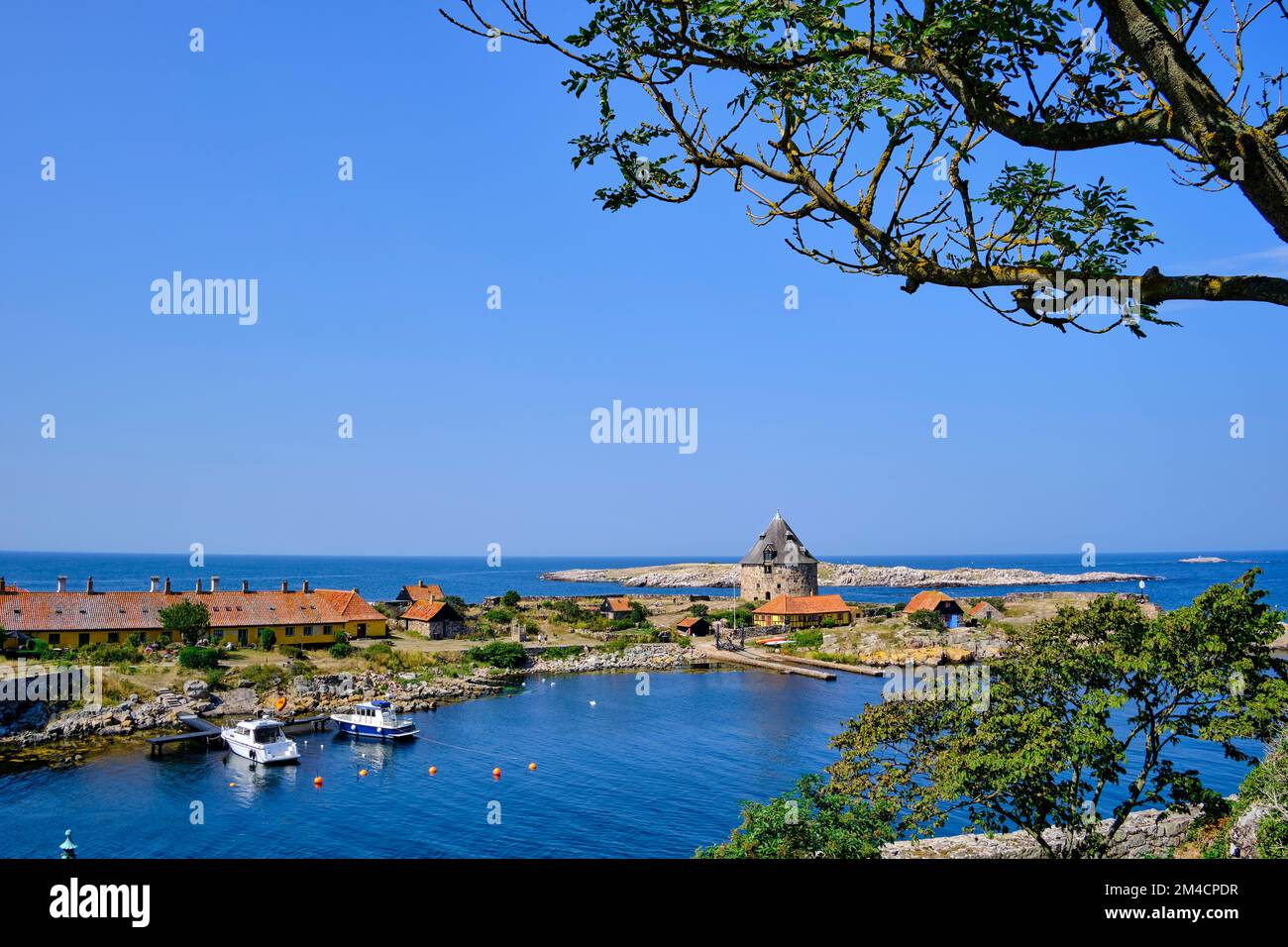 Fuori e intorno alle isole Ertholmen, vista da Christiansö fino a Frederiksö, Ertholmene, Danimarca, Scandinavia, Europa. Foto Stock