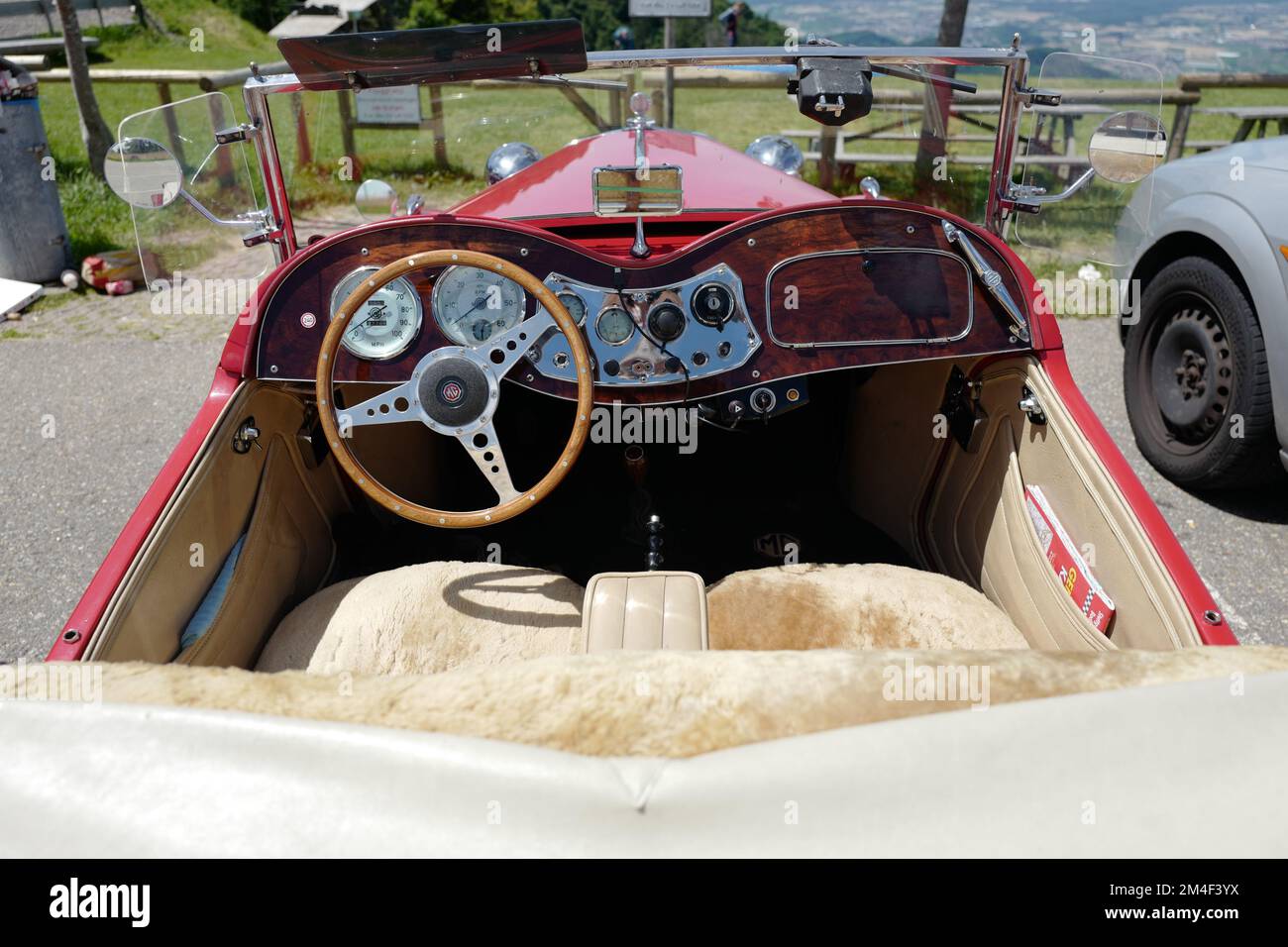 Cruscotto di un'auto d'epoca britannica Foto Stock