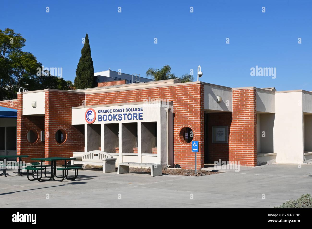 COSTA MESA, CALIFORNIA - 19 DEC 2022: Libreria sul Campus di Orange Coast College, OCC. Foto Stock