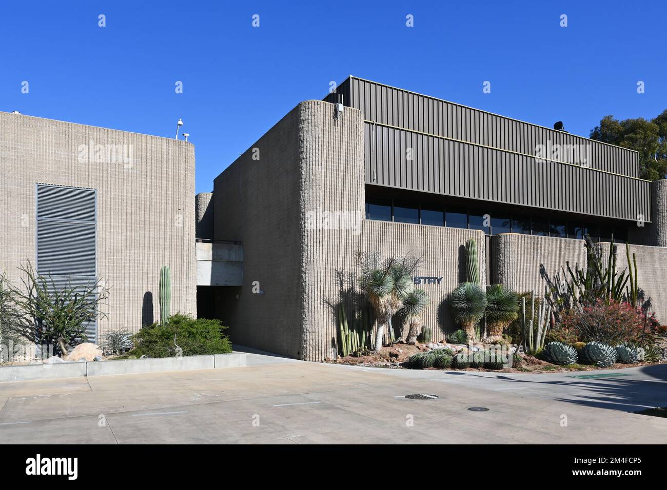 COSTA MESA, CALIFORNIA - 19 DEC 2022: The Chemistry Building on the Campus of Orange Coast College, OCC. Foto Stock