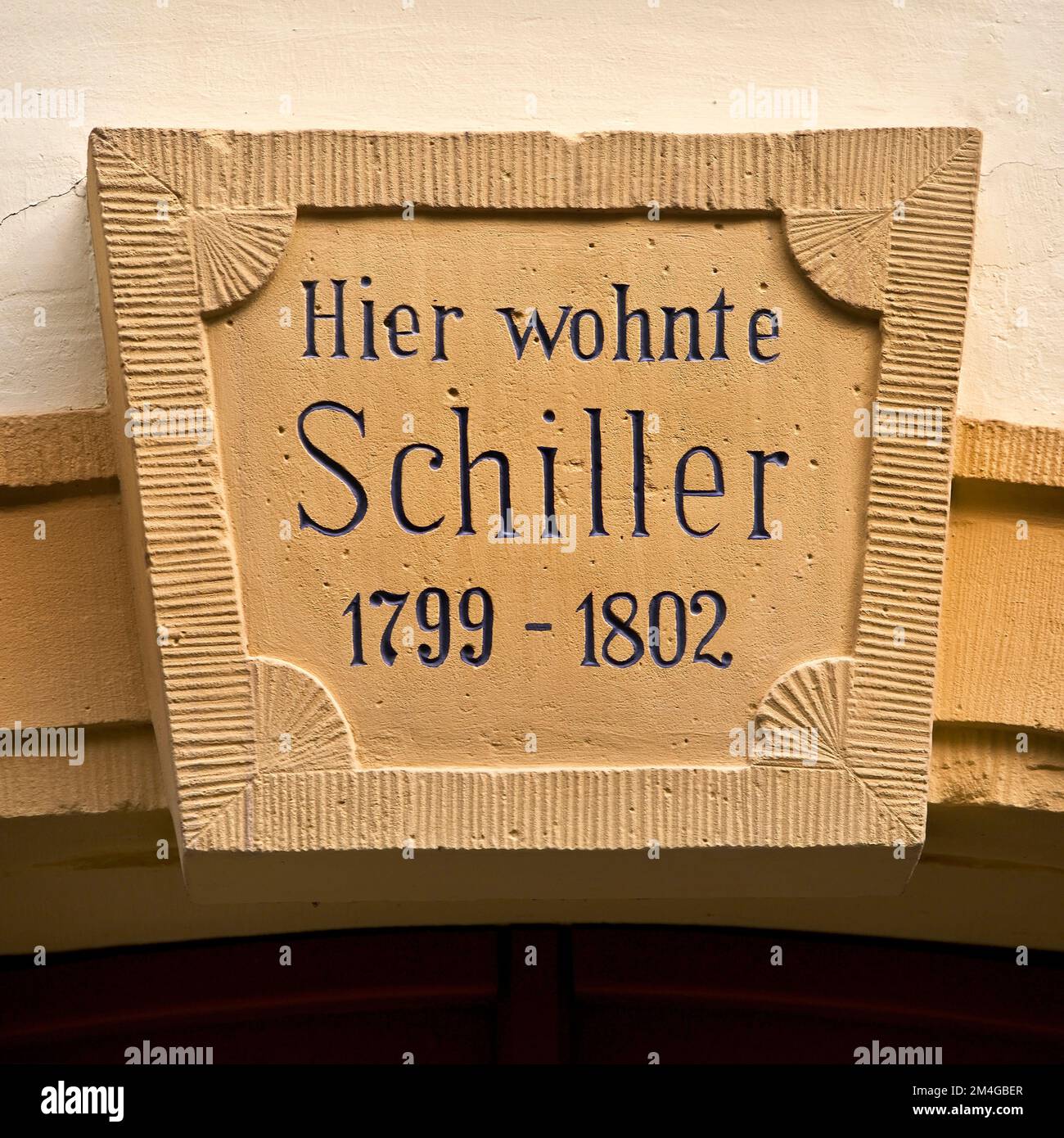 Targa commemorativa alla casa di Friedrich von Schiller in Windischenstrasse 8 a Weimar, dove visse dal 1799 al 1802, Germania, Thueringen, Foto Stock