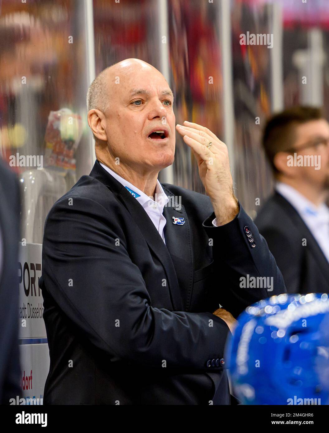 Allenatore Bill STEWART (Adler) gesto, gesto, hockey su ghiaccio 1st Bundesliga, DEL matchday 33, Duesseldorfer EG (DEG) - Adler Mannheim (Adler) 1: 0, il 20th dicembre 2022 a Duesseldorf/Germania. Foto Stock