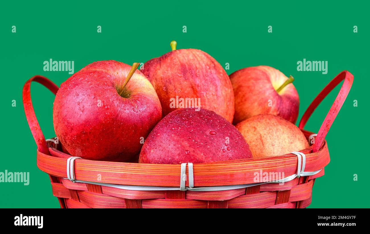 Cesto di mele Foto Stock