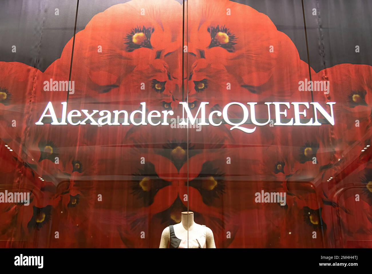 Un negozio Alexander McQueen visto al centro commerciale Siam paragon a Bangkok. Foto Stock