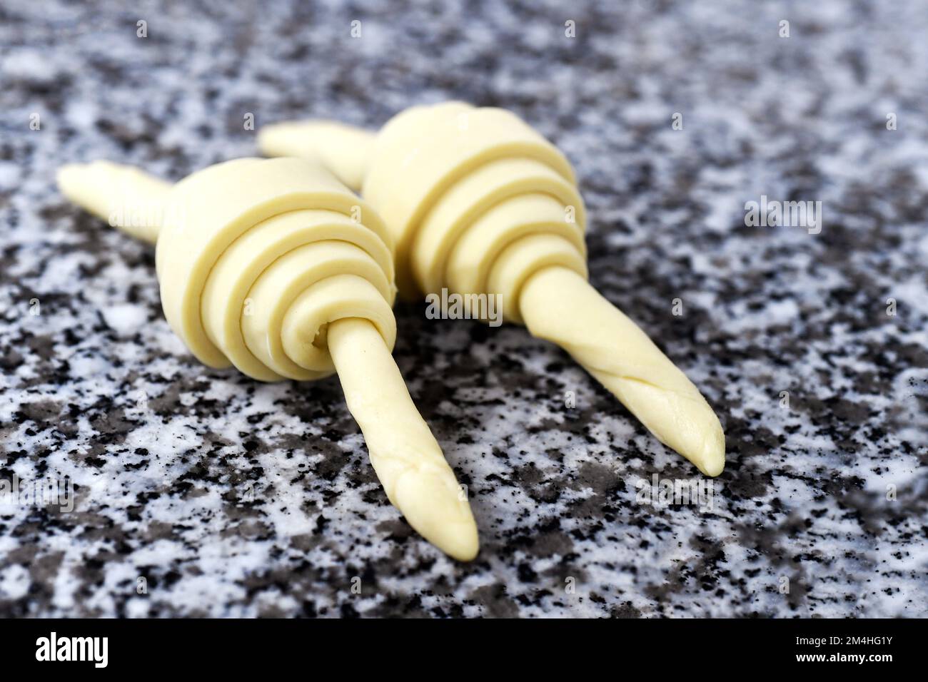 Croissant crudo - panetteria francese - Francia Foto Stock