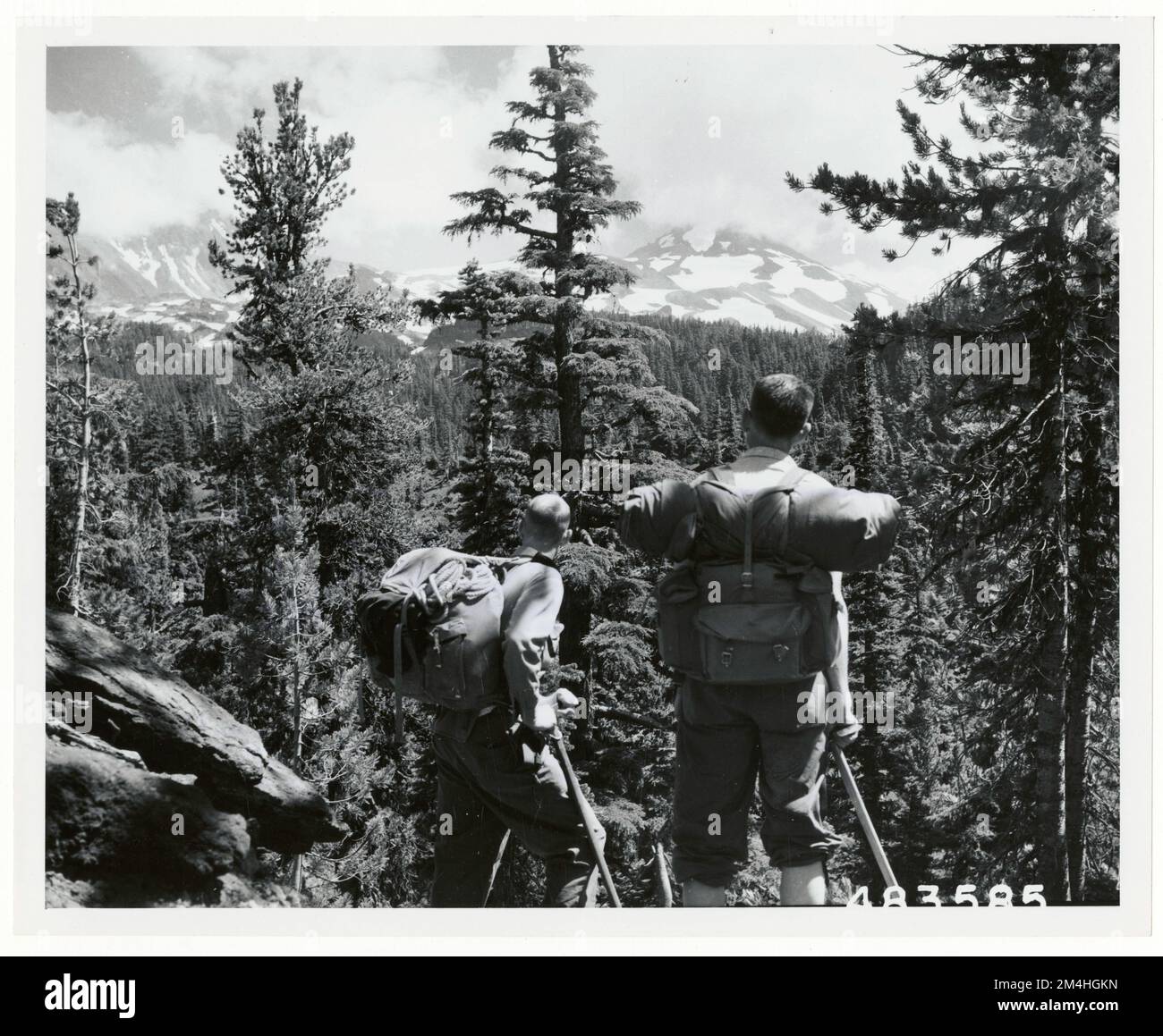 Escursioni / Equitazione - Oregon. Fotografie relative alle foreste nazionali, alle pratiche di gestione delle risorse, al personale e alla storia culturale ed economica Foto Stock