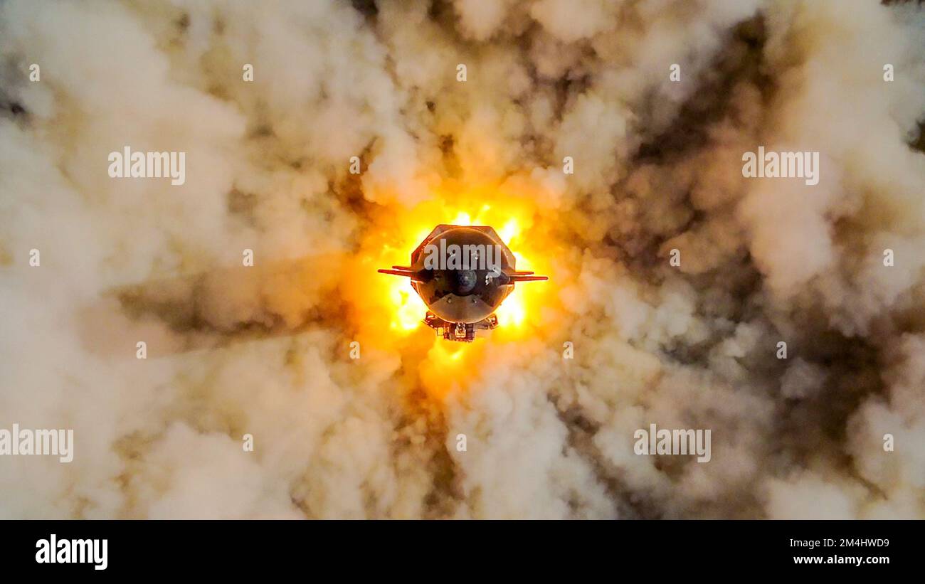 TEXAS, USA - 15 dicembre 2022 - la società spaziale statunitense SpaceX ha eseguito un altro test di incendio statico presso il suo spaceport Texas, illuminando la nave 24 - A. Foto Stock